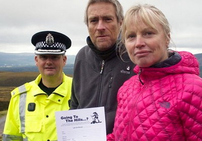 Superintendent Gus MacPherson, Jonathan Hart and Heather Morning publicise the online form   © Police Scotland