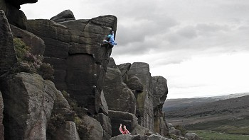 Oli setting up for the final moves on Simba's Pride, E8 6b  © Neil Furnkiss