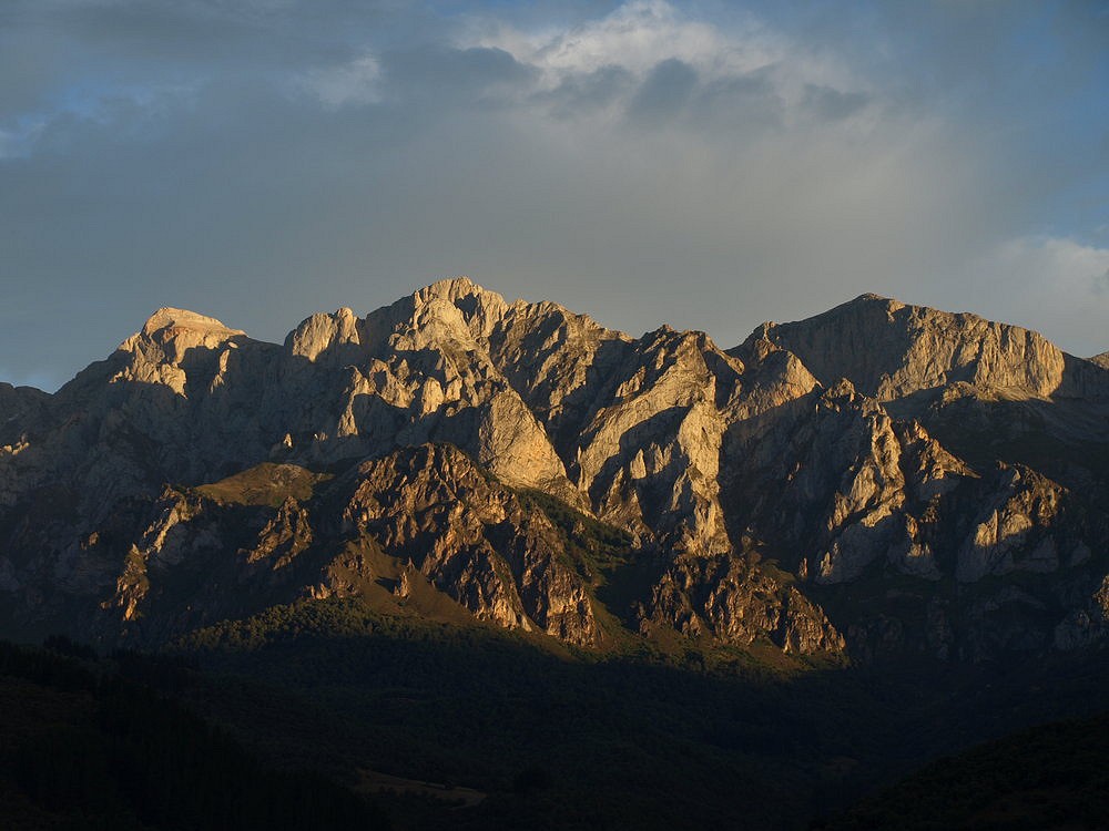 Pyrenees  © Scallywanderer