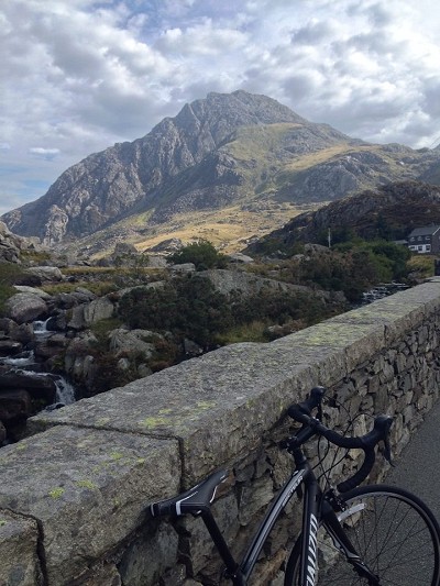 Taking a quick rest while on a ride out in Snowdonia, couldn't of asked for a better view!  © Rudi B