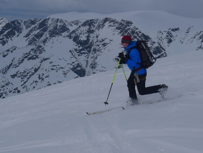 Skiing down Holmbuktind, Lyngen. photo: Dave Smith  © Toby Archer