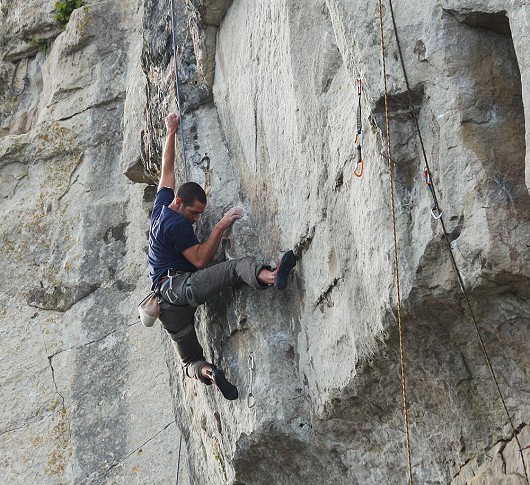 Working The Breathing Method - 8a, The Cuttings, Portland  © Brian H