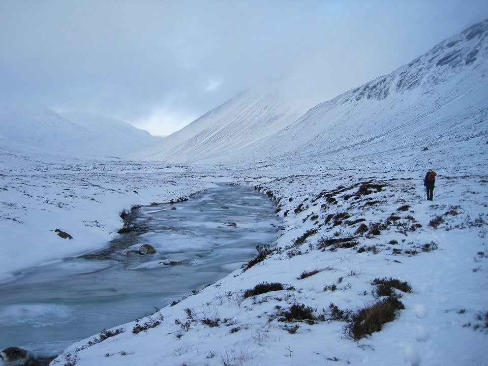 The frozen River Dee, heading towards the Lairig Ghru  © Ed Poulter