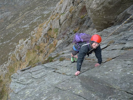 Fiona Thornewill on; The Knight's Move, Grooved Arete, HVD. Tryfan  © Mike Thornewill
