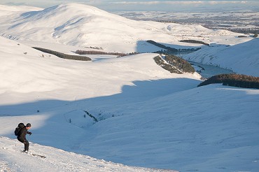 Ski touring on the Pentland Hills, near Edinburgh  © Stuart Buchanan