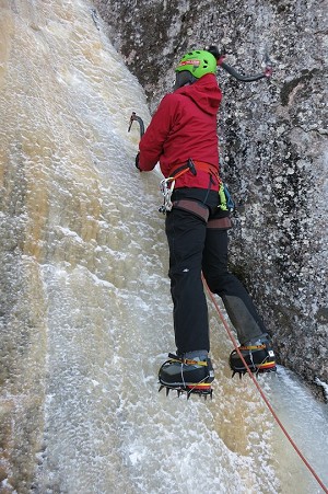 Ice climbing in the Bergelmir and Vanir  © Toby Archer