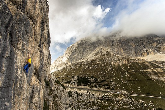 Pat enjoying Ultima tule above the Valparola pass  © James Rushforth