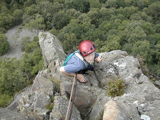 Final moves, Troutdale Pinnacle  © caradoc