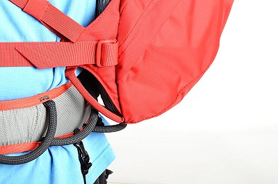 Low profile base allows easy access to harness racking and chalk bag  © DMM