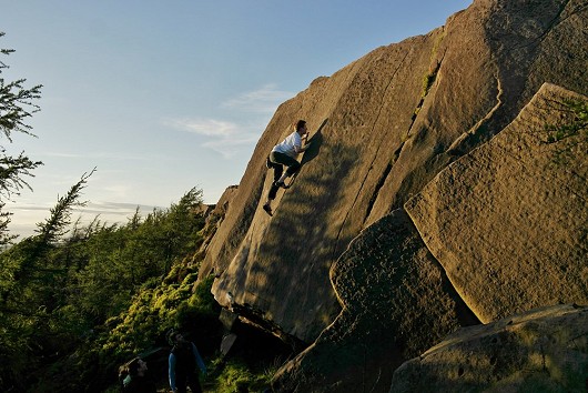 Dave on "Entropy's Jaw" at the Roaches Skyline  © PeteWilson