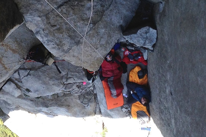 Dan and James bedded down on the Alcove Bivvy on El Cap  © Hazel Findlay