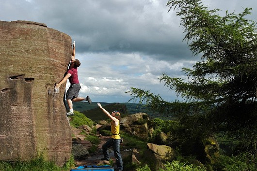 the usual suspects, on Joe's Arete at the Roaches  © PeteWilson