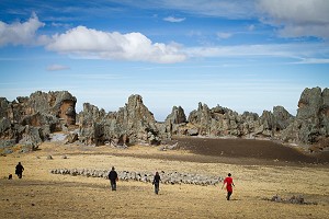 Hatun Machay, Peru: Sheep-herding on a rest day  © Hot Rock