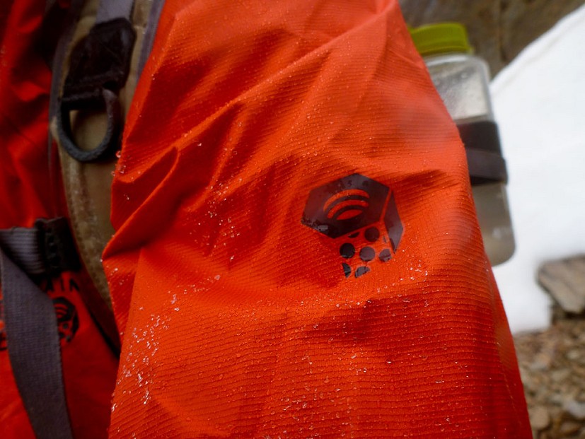 Mountain Hardwear Quasar Hybrid Pullover - Fabric Detail  © George Cave