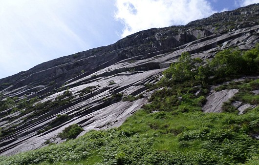 The slabs from the descent path  © Captain Solo