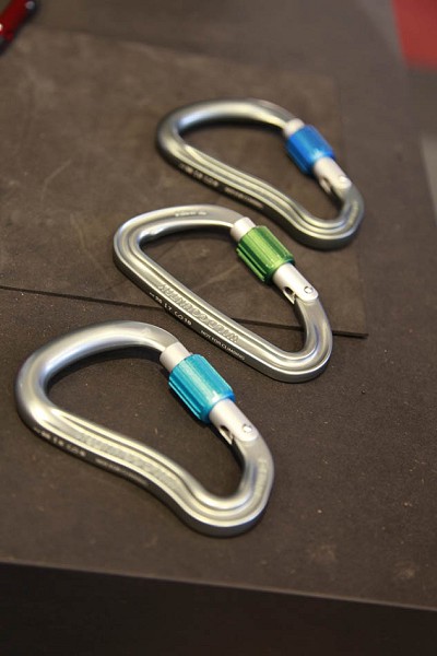 Wild Country Ascent & Ascent Light Screwgate Karabiners  © UKC Gear