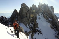 The summit ridge of table couloir