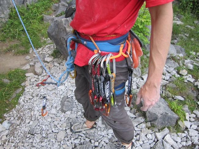 Big gear loops on the Mammut Ophir, but gear often collects in your lap.  © Tom Ripley