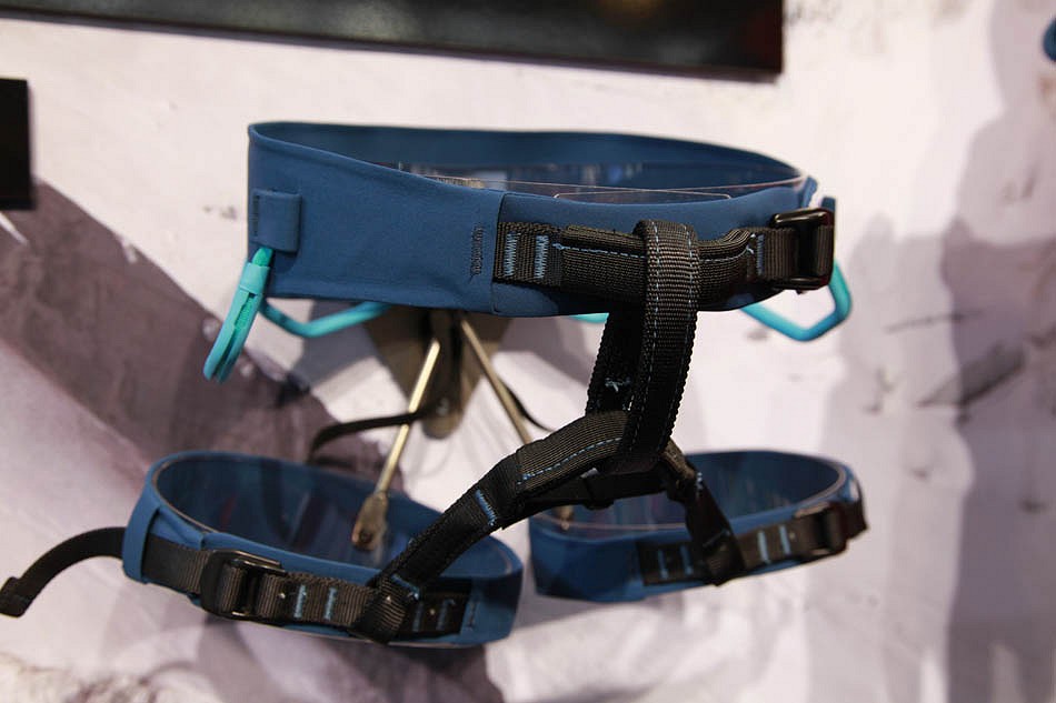 Arc'teryx AR-385a/395a harness   © Arc'teryx