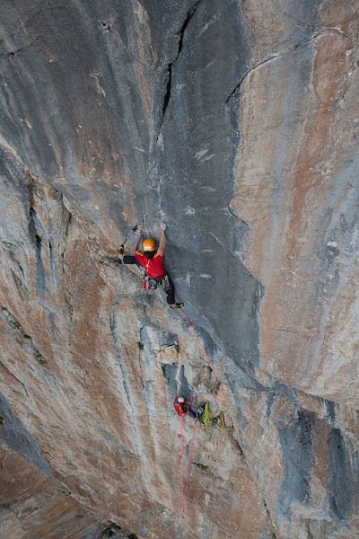 Alex Luger on the first ascent of Sangre de Torro, Rote Wand (230m, 8b+ trad and minimal bolts)  © Alex Luger Collection