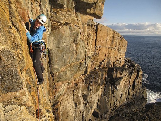 Natalie Berry climbing The Prozac Link (E4) on the Uig Sea Cliffs, Lewis. Photo: Dave Macleod  © Dave Macleod