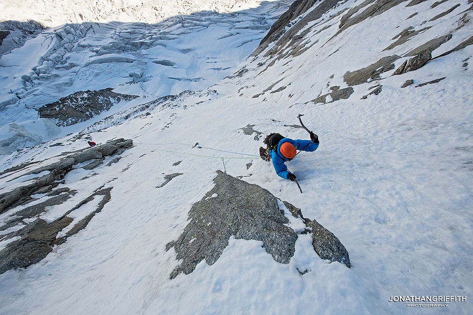 Julien Desecures on the lower part of the face  © Jon Griffith - Alpine Exposures