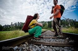 Adam and Robin on the small railway near the Adršpach towers  © Claudia Ziegler