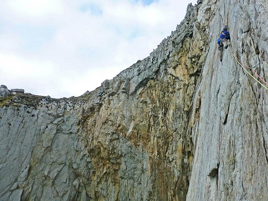 Daymo doing a fine job of leading high up on pitch 2, and living the Dream.  © deejmonkey