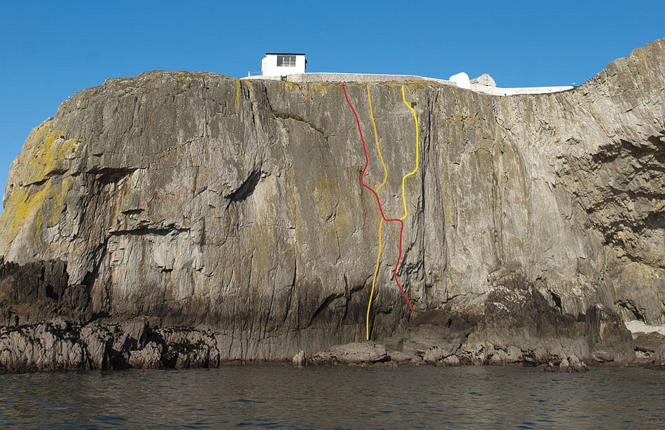 North Stack Wall - The Clown (red), The Cad (orange), The Bells, The Bells (yellow)  © Mark Reeves/Rockfax
