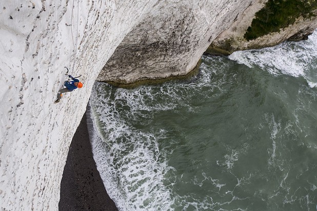Emerging from the cave at the White Cliffs event  © Jon Griffith/RedBull Content Pool