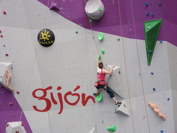 Fran Brown competing at the ParaClimbing World Championships in Gijon, Spain  © UKC Articles