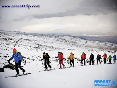 ski tour on Ararat -  on the way to Camp 1  © Aysegul Bayazit