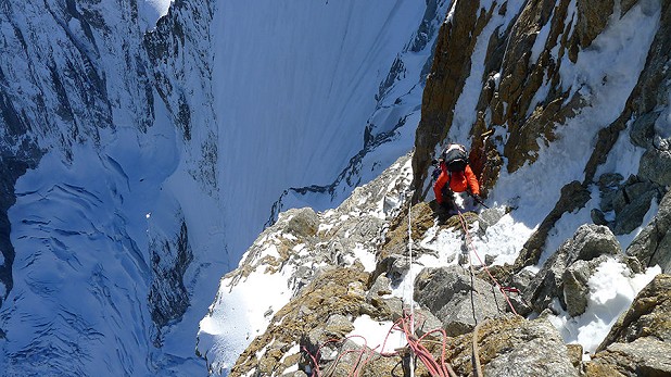 Seconding the initial mixed pitches in the sun  © Ally Swinton
