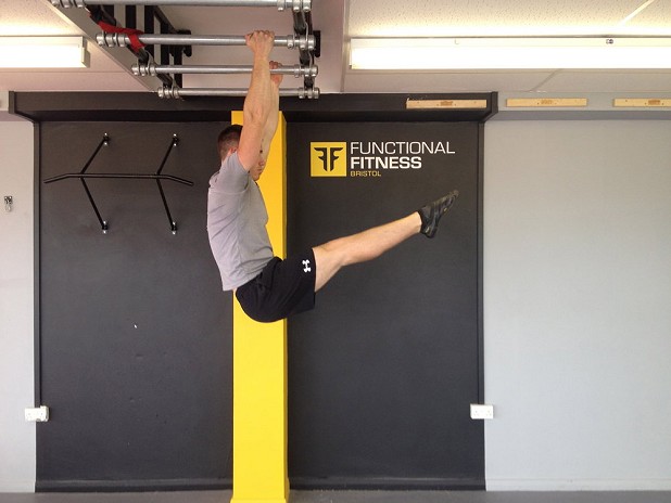 Leg hang past 90 with pelvic tuck side view  © Functional Fitness Bristol Ltd