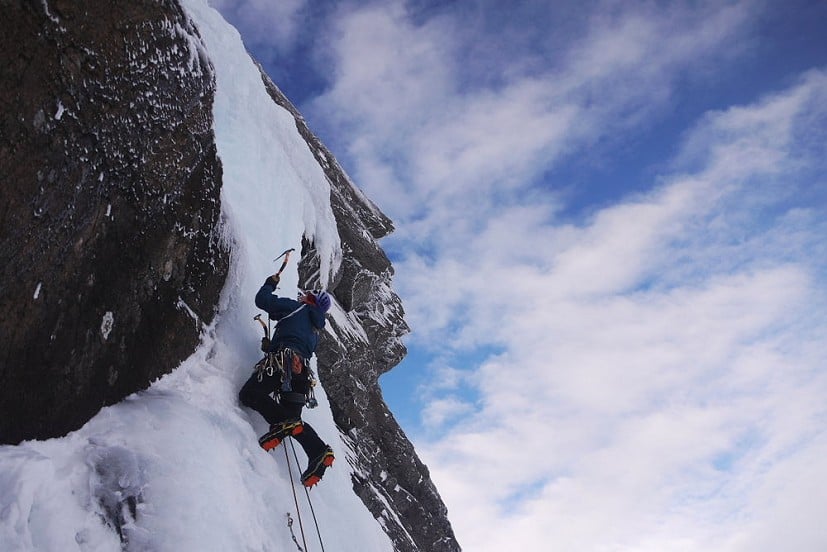 Pit zips open on a warm ascent of The Curtain  © Mike Pescod, Abacus Mountaineering