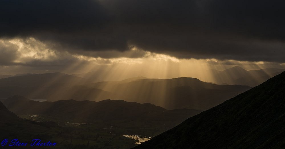 Rays of hope  © Steve Thexton