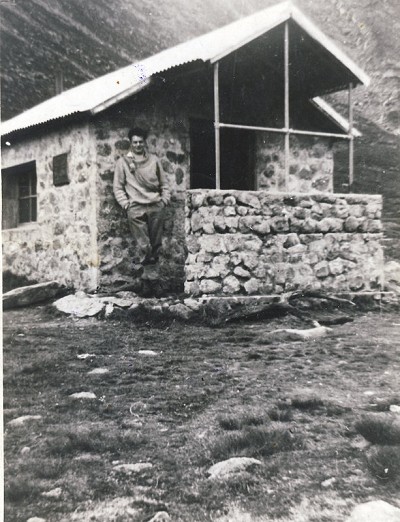 Etchachan Hut back in 1963    © FJC