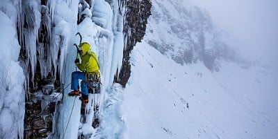Dave MacLeod on the first ascent of Transition.  © Hot Aches Productions