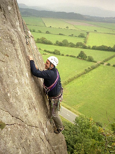 Mike seconding one step in the clouds  © Mike Tinsley