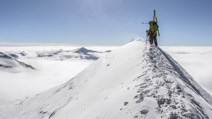 Careful work along the summit ridge  © James Rushforth