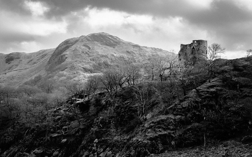 Llanberis Castle Ruins/ Mordor  © TimC123