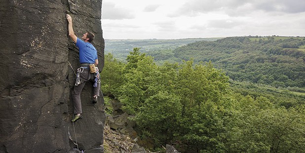 Steve Cunnington climbing  © Chris Craggs