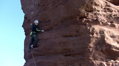 Robbie Phillips carefully climbing Deil or No Deil   © Neil McGeachy