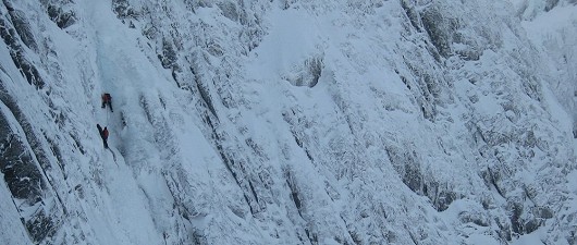 Climbers on point five gully  © mikewilson789