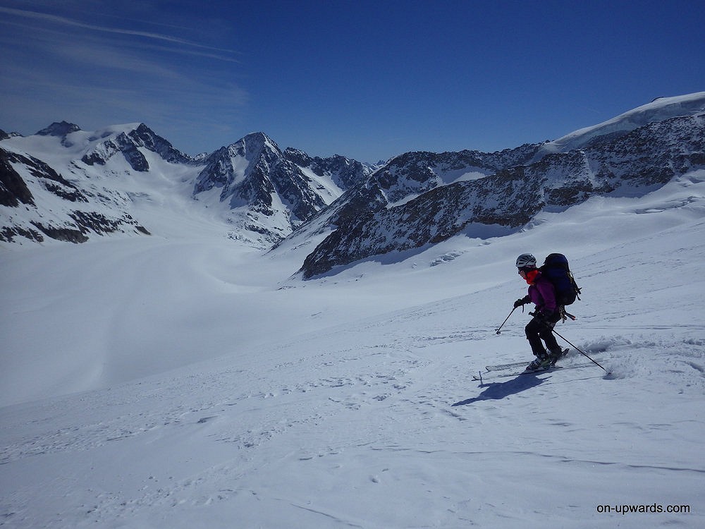 Skiing down from the summit of Wysnollen, Bernese Oberland  © Onwards&Upwards