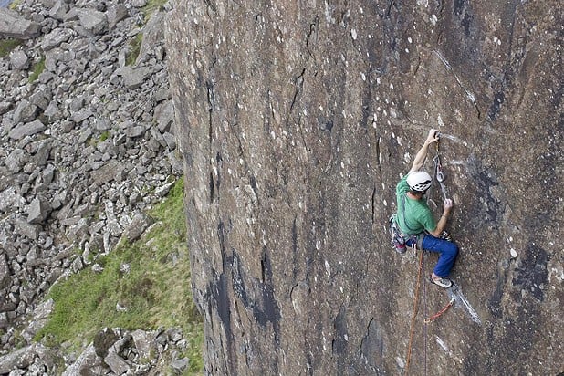 Pete Whittaker onsight on The Complete Scream E7/8 - can you see the protection?  © Alex Haslehurst