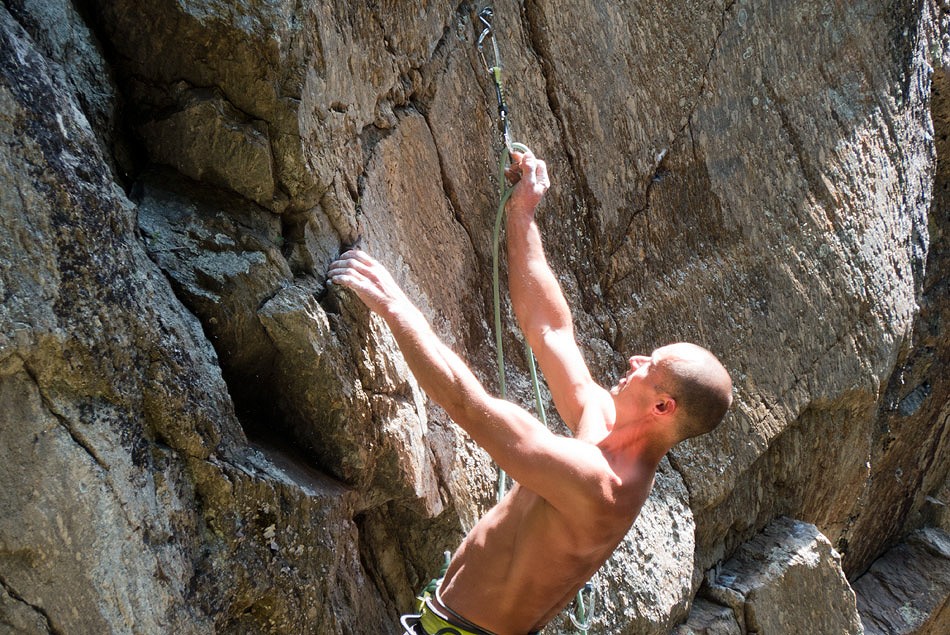 Clipping with the Edelweiss Performance 9.2mm Rope  © UKC Gear