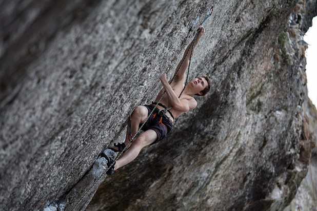 Will Smith making the clip on The Brute just before the struggle begins  © Rob Greenwood - UKClimbing