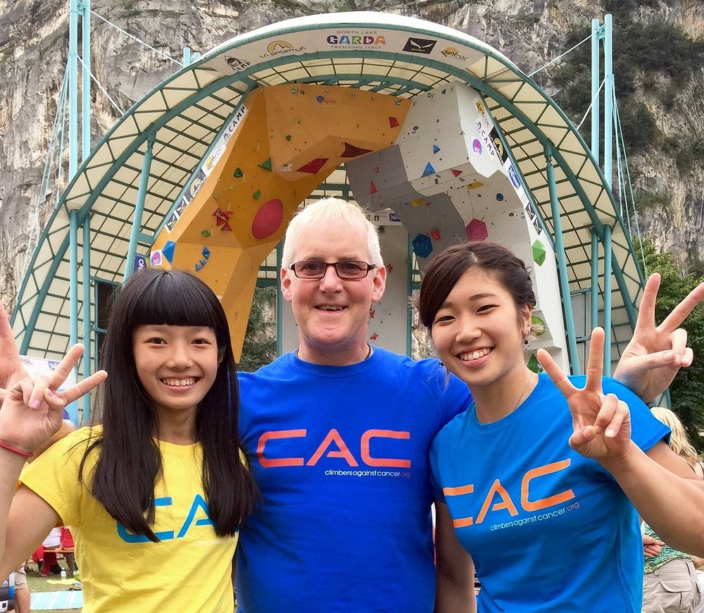 John sharing support with Ashima Shiraishi and Miho Nonaka in Arco  © John Ellison