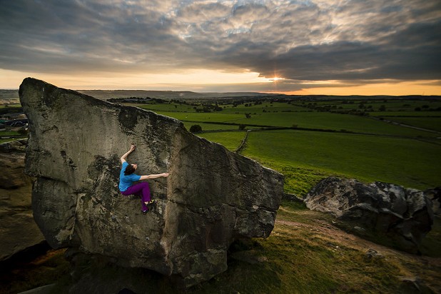 Natalie Berry bouldering in 'God's own Country'  © Chris Prescott